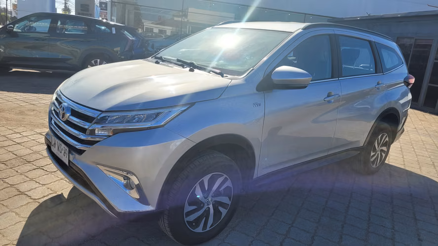 Toyota RUSH XLT 1.5 FULL MEC. 1.5 • 4x2 • Mecánica • 2021