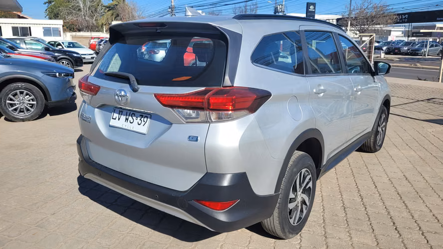 Toyota RUSH XLT 1.5 FULL MEC. 1.5 • 4x2 • Mecánica • 2021