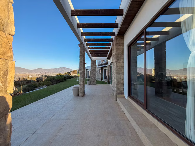 HERMOSA CASA EN VENTA EN LA HERRADURA, COQUIMBO.