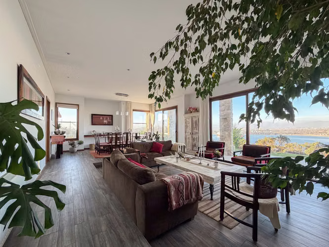 HERMOSA CASA EN VENTA EN LA HERRADURA, COQUIMBO.