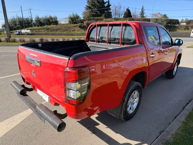 MITSUBISHI L200 2022