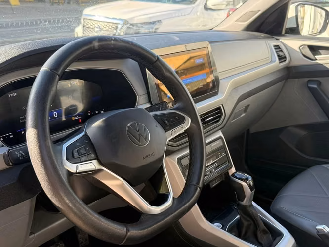 VOLKSWAGEN T-CROSS 2025