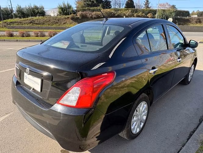 NISSAN VERSA 2019