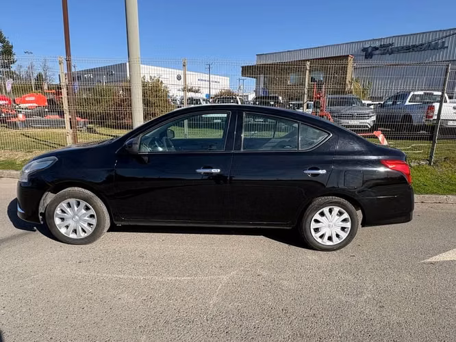 NISSAN VERSA 2019