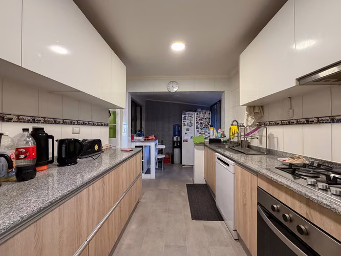 CASA EN VENTA EN AVENIDA LOS PERALES, LA SERENA.