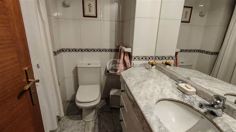 Departamento en venta de 5 dorm. en Vitacura