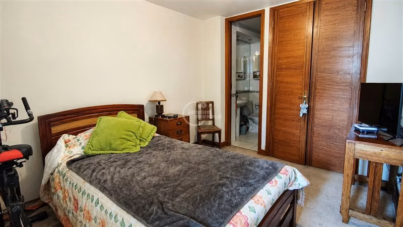 Departamento en venta de 5 dorm. en Vitacura