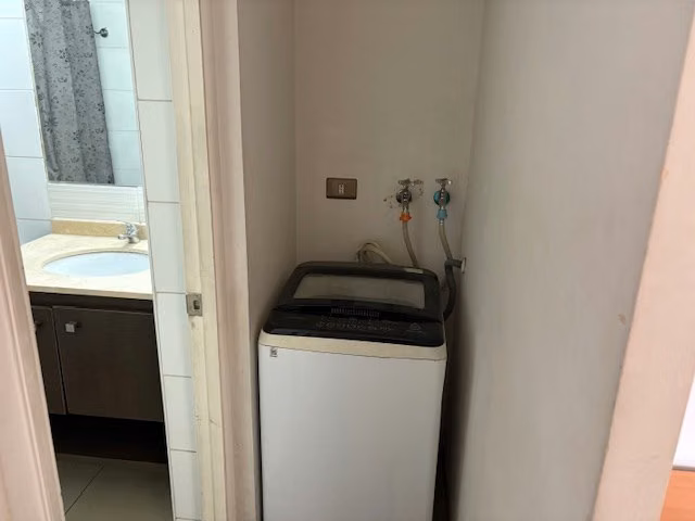 2D/ 1B/ 1 est/ 1 bodega/ conectividad/ sin deuda