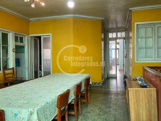 Casa en venta de 7 dorm. en Santiago