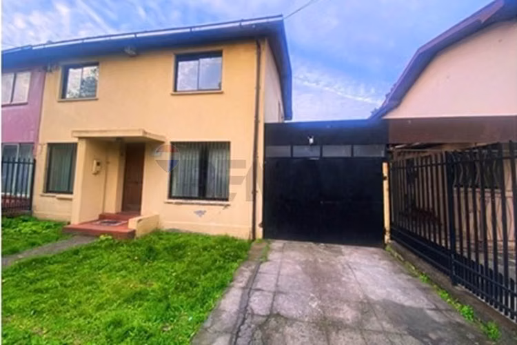 Casa 4d 3b con amplio terreno en higueras
