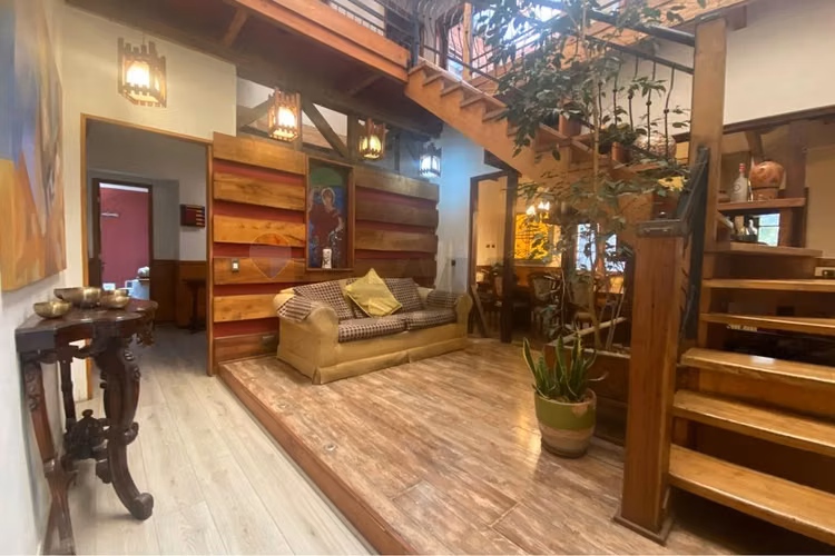 Espectacular casa residencial de 3 pisos! - Imagen 2