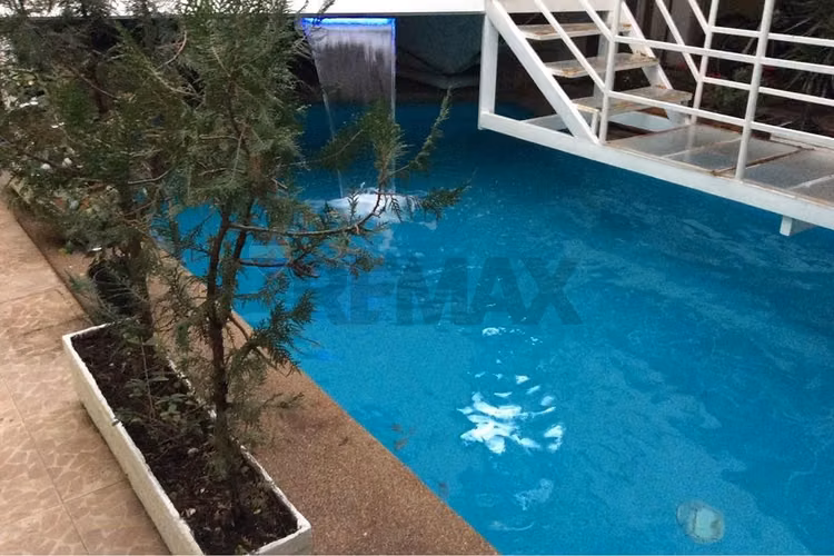 Arriendo  exclusivo inmueble comercial