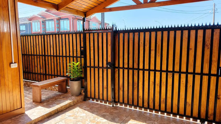 SE VENDE AMPLIADA CASA EN CORONEL (173785)