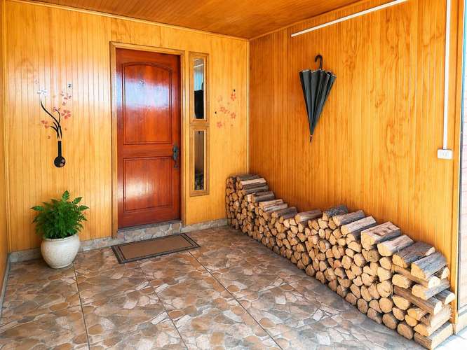 SE VENDE AMPLIA CASA EN CORONEL  (173785)