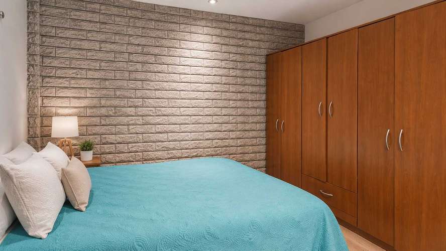 SE VENDE AMPLIA CASA EN CORONEL  (173785)