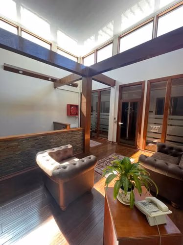 SE VENDE MODERNO EDIFICIO DE OFICINAS (173782)
