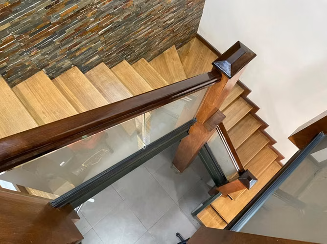 SE VENDE RENOVADO  EDIFICIO DE OFICINAS (173782)