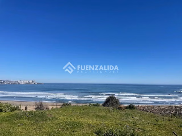 Sitio con linda vista Punta Piedra