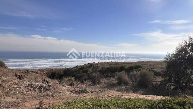 Sitio con linda vista Punta Piedra