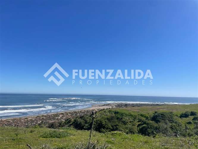 Sitio con linda vista Punta Piedra