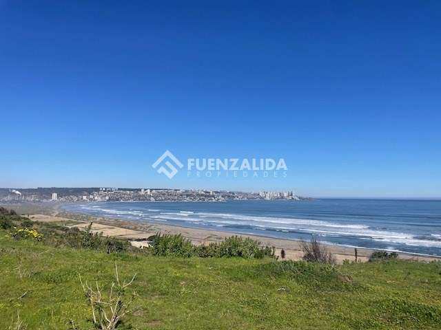 Sitio con linda vista Punta Piedra