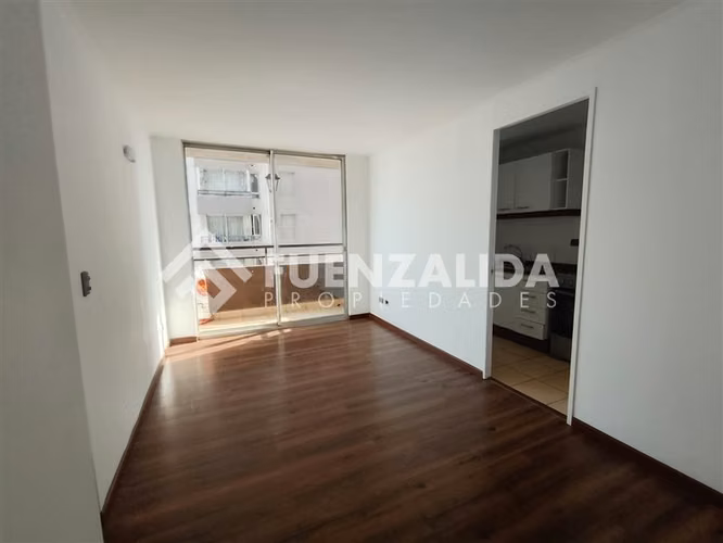 Departamento en arriendo de 3 dorm. en La Cisterna