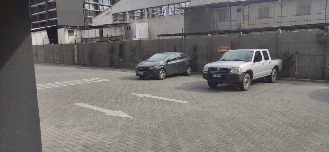 ARRIENDO AMPLIO DEPTO.  NUEVO DE 1D y  1 B MAS ESTAC. Y BOD. EN ÑUÑOA  $510.120 A pasos cuadra de Metro Irarrázaval