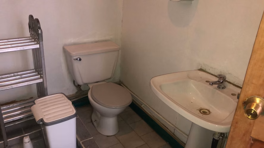ARRIENDO CÉNTRICA OFICINA