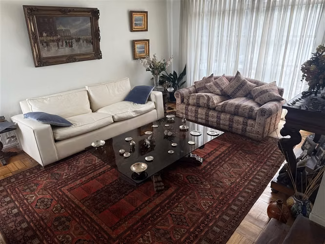 Casa en venta de 4 dorm. en Vitacura