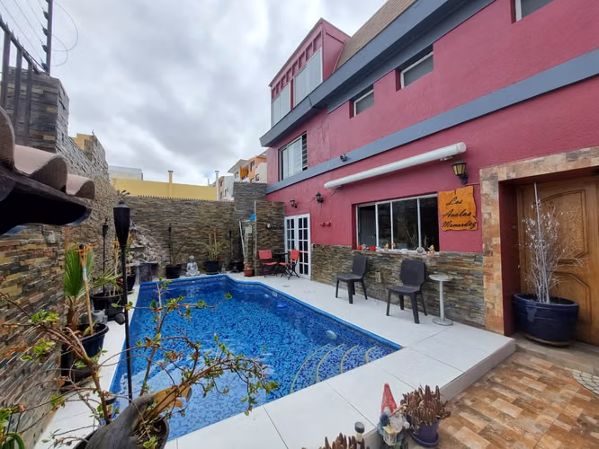 Se vende casa 5 Dormitorios en Parque Inglés s Valor 14.000UF