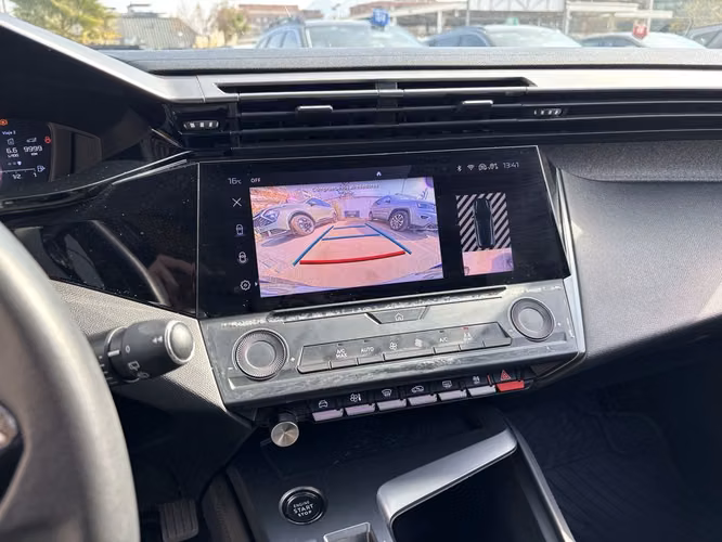 PEUGEOT 308 2023