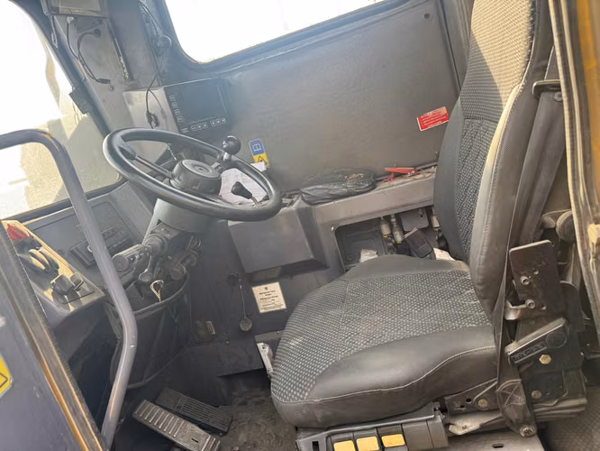 CAMION DE EXTRACCION OPERATIVO MARCA EPIROC MODELO MT65 AÑO 2018