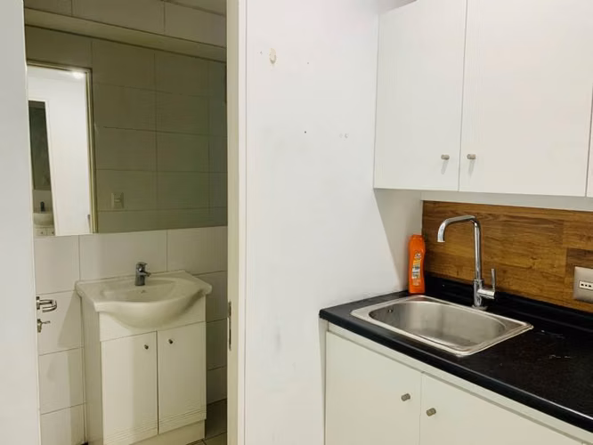 ARRIENDO OFICINA VALPARAISO 244 MT2 - Imagen 8