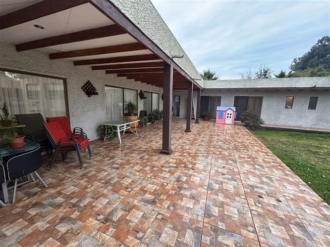 Casa parcela en Paine con gran terreno y acceso a Ruta 5