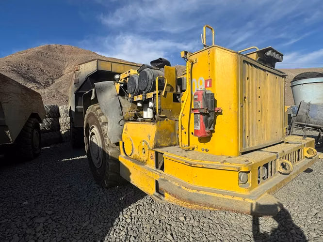 CAMION DE EXTRACCION OPERATIVO MARCA EPIROC MODELO MT620