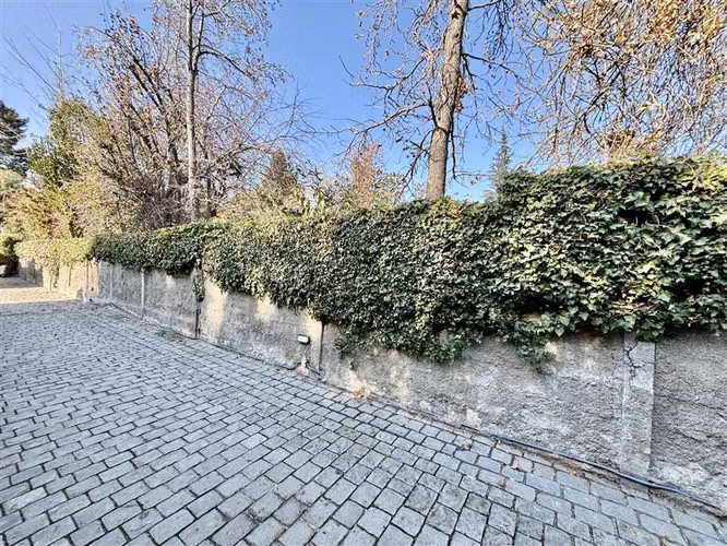 Casa en venta de 4 dorm. en Lo Barnechea