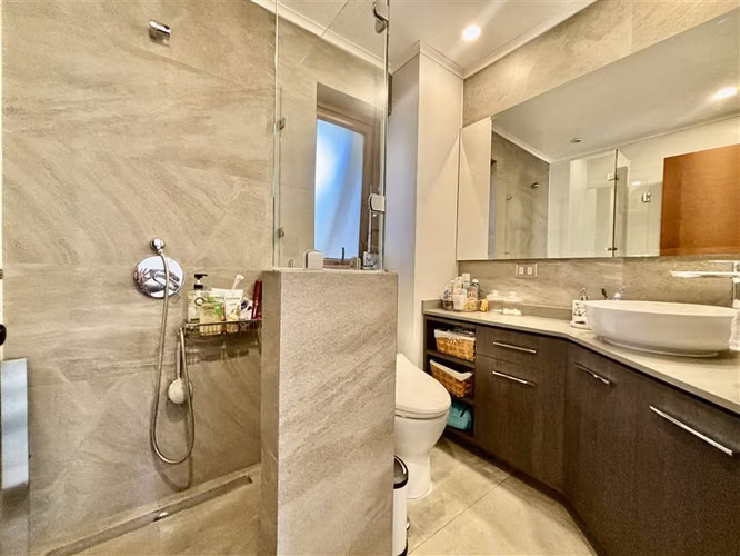 Casa en venta de 4 dorm. en Lo Barnechea