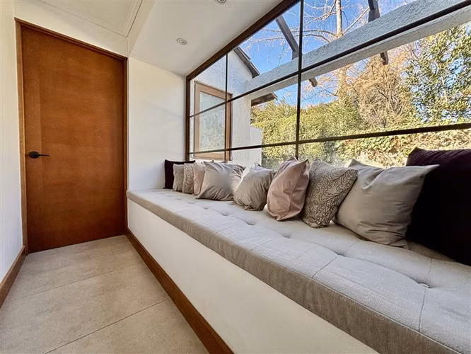 Casa en venta de 4 dorm. en Lo Barnechea