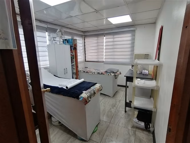Se Vende Amplia Oficina a Pasos de Metro Plaza Armas - Imagen 10