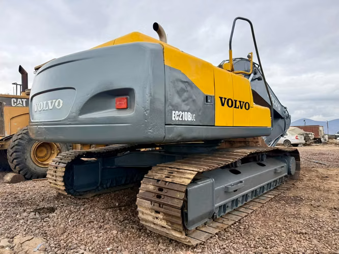 2009 Excavadora Volvo EC210BLC – 8.000 hrs - OPORTUNIDAD