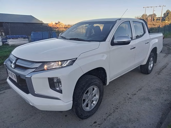 MITSUBISHI L200 2022