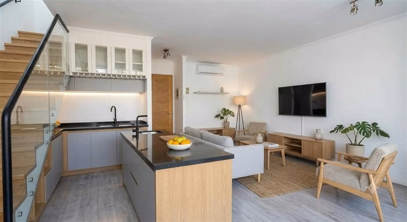 Venta 2d y 2b Oriente Las Condes Colon/Rotonda Atenas