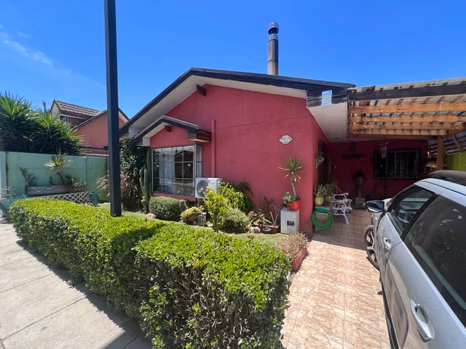 SE VENDE CASA EN CONDOMINIO PLAZA LA CRUZ