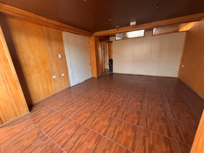 Amplia oficina en arriendo, pleno centro de Villa Alemana