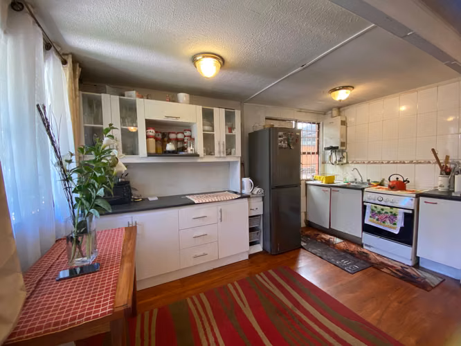 Venta de casa en calle principal , Maipù (173942)