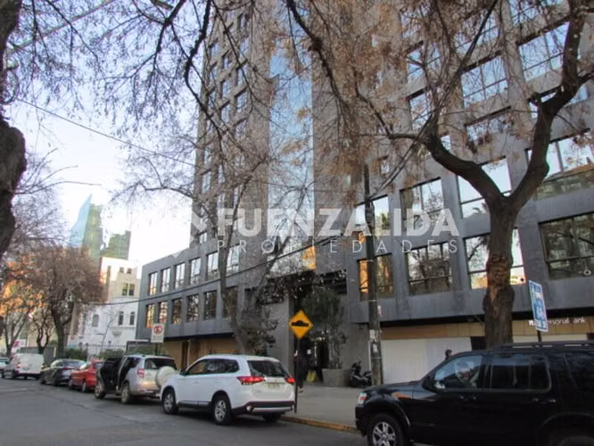 Oficina en arriendo 1 ambiente, 1 baño, Metro Manuel Montt