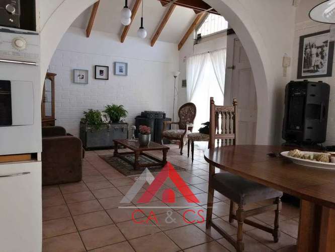 CASA A PASOS DEL CENTRO DE QUILPUE 4 DORMITORIOS 2 BAÑOS - Imagen 5