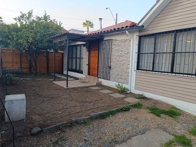 Linda Casa Remodelada, Buena Y Tranquila Ubicacion