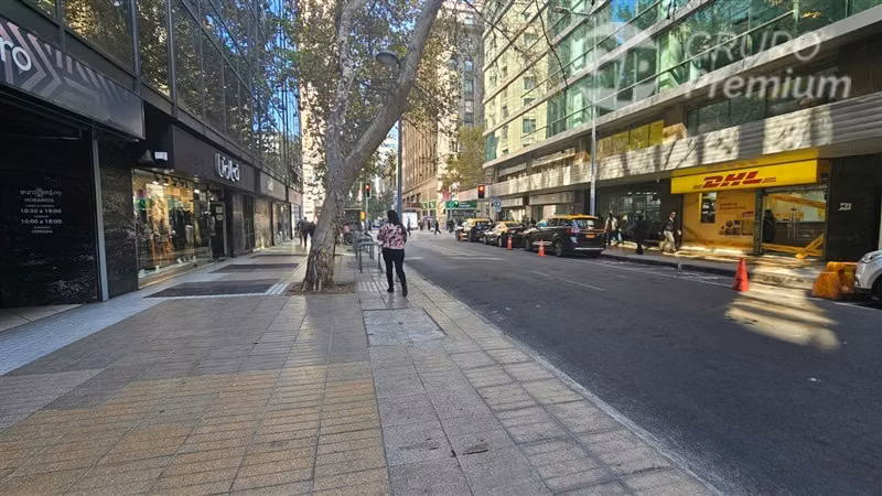 Local Comercial en arriendo en Santiago, cod. 77633