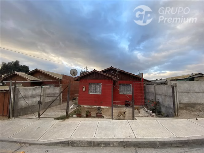 Casa en venta de 2 dorm. en La Higuera